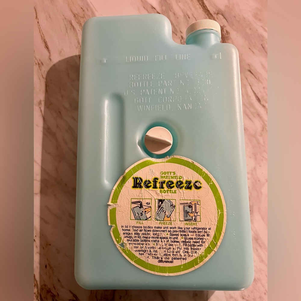 Vtg Gott Refreeze Bottle 8280
